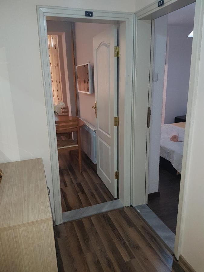 Apartments Eli เนเซบาร์ ภายนอก รูปภาพ